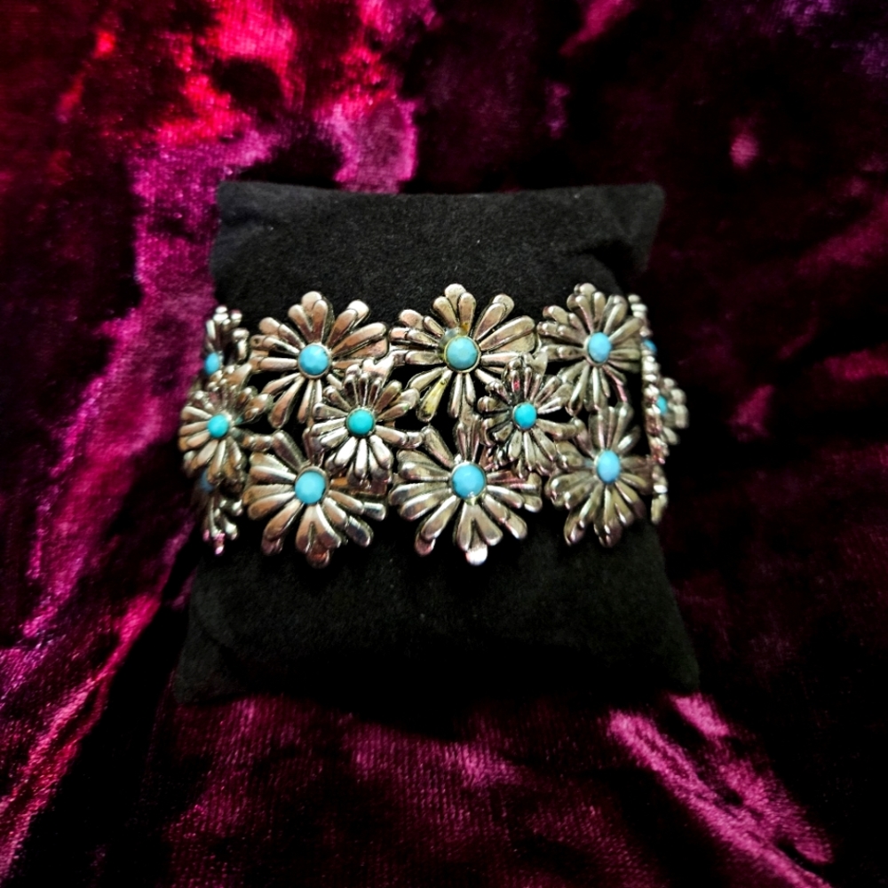 Silver and turquoise bracelet